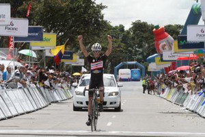 Rafael Infantino repite triunfo de etapa en la Vuelta a Colombia